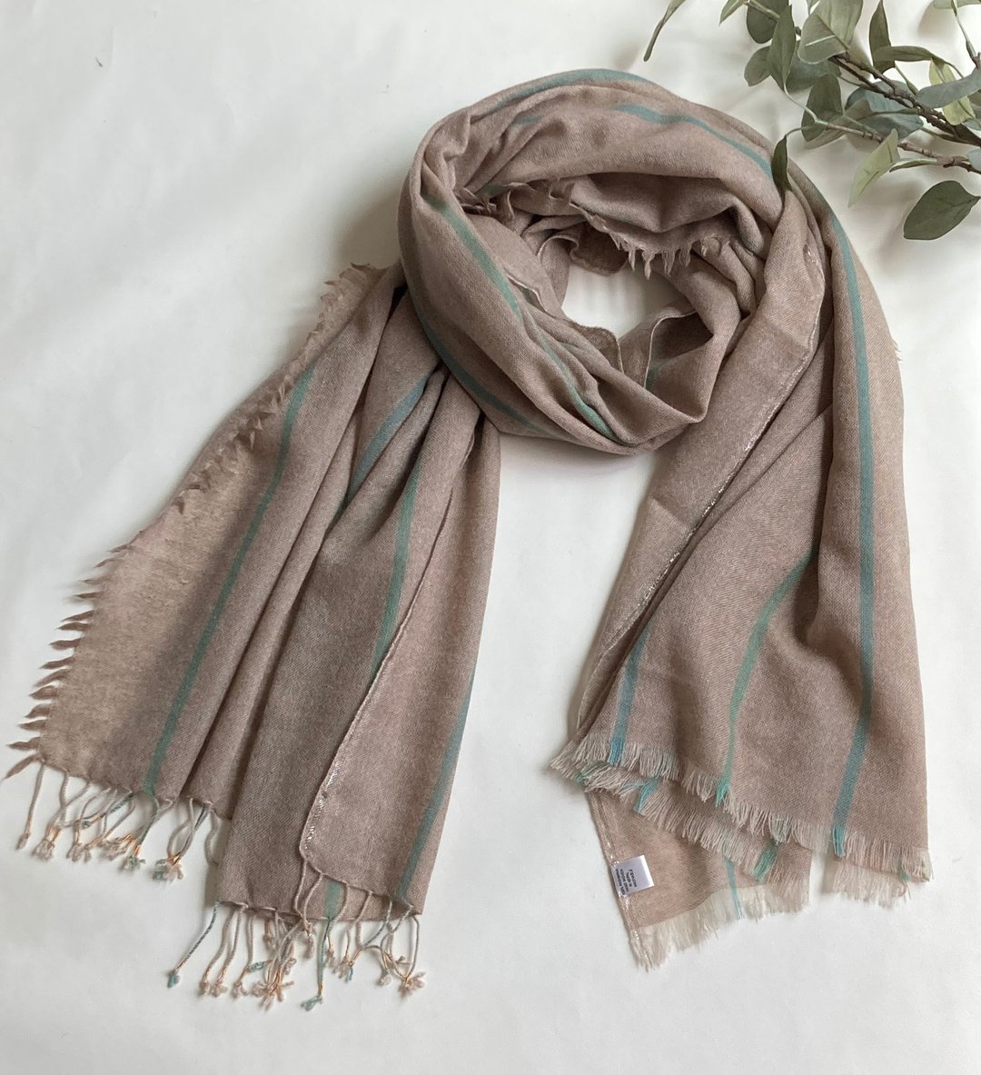 Hand woven Cashmere gauze shawl - 丝巾 - 羊毛 卡其色