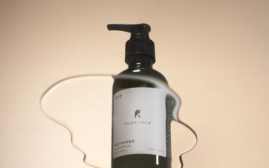 净透平衡洁颜凝露250ml－洗后不紧绷 温和洁净 - 脸部清洁/卸妆用品 - 精油 