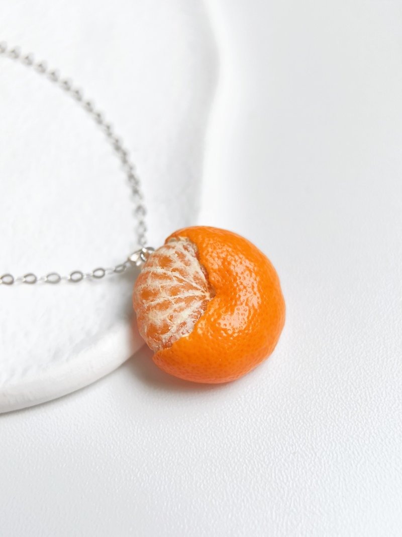 半裸橘子系列*原创软陶仿真扁橘子手工项链个性小众925银链 - 项链 - 其他材质 