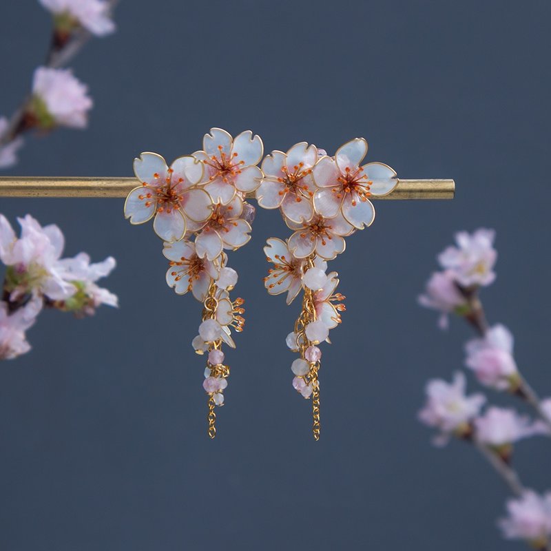 绽放叠叠樱花耳饰・季节限定 - 耳环/耳夹 - 其他材质 粉红色