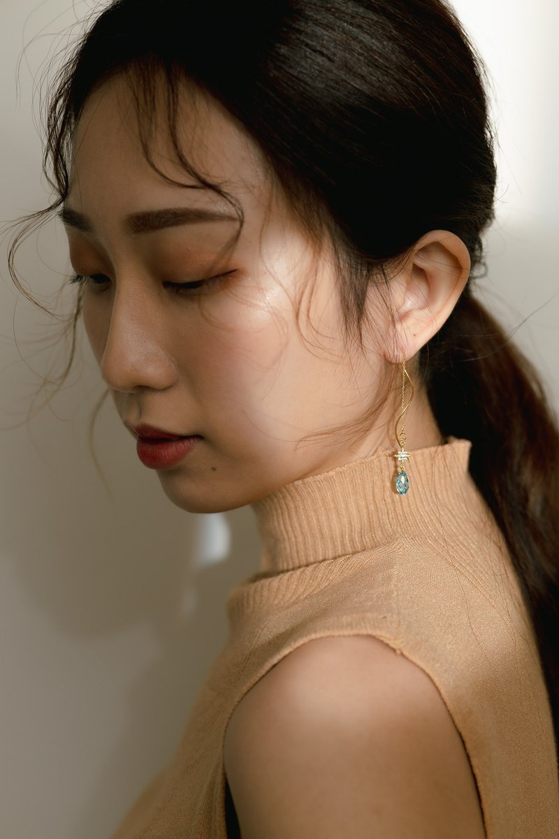 六芒星水晶曲线耳线耳环-湖水蓝 - 耳环/耳夹 - 水晶 金色