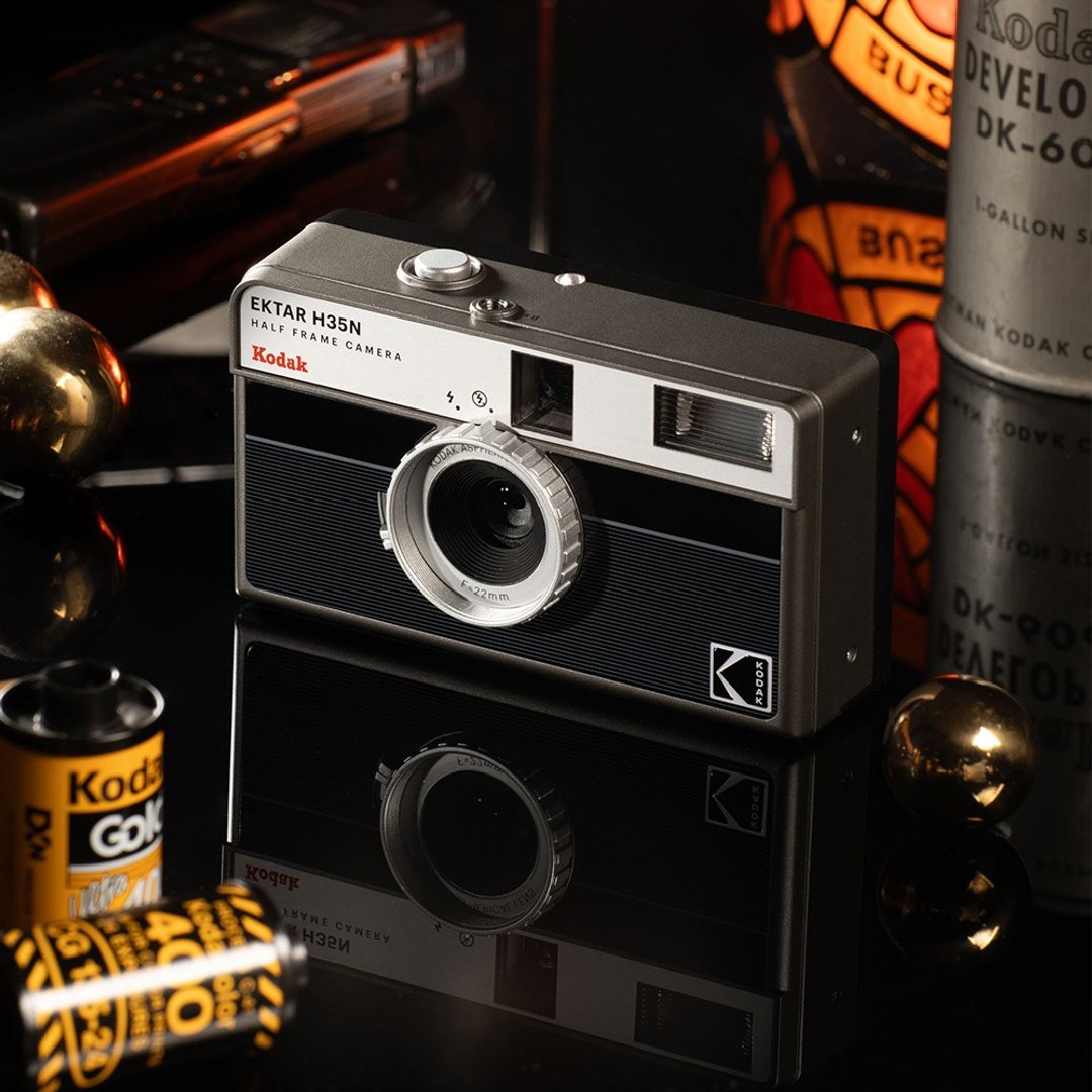 【Kodak 柯达】预购 复古底片相机 半格机 H35N 条纹黑色+随机底 - 相机 - 塑料 绿色