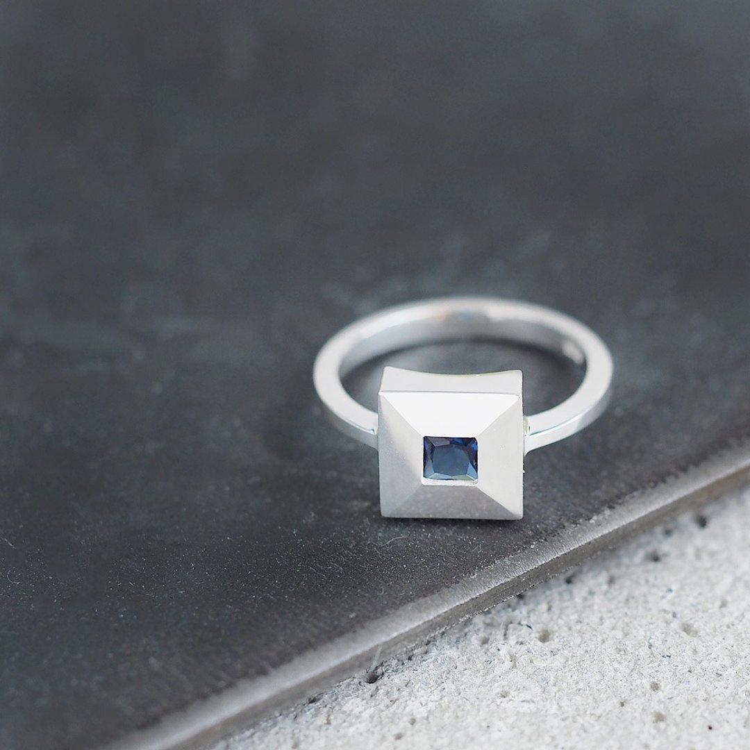 Sapphire tile ring Silver 925 - 戒指 - 其他金属 蓝色