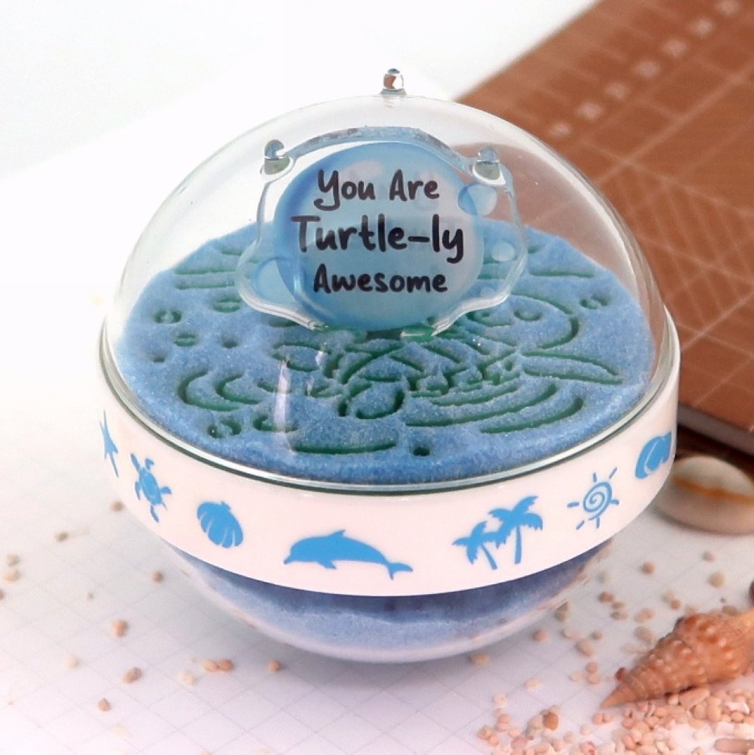 You are turtle-ly awesome 你超龟棒的。双关语沙漏纸镇。 - 摆饰 - 压克力 