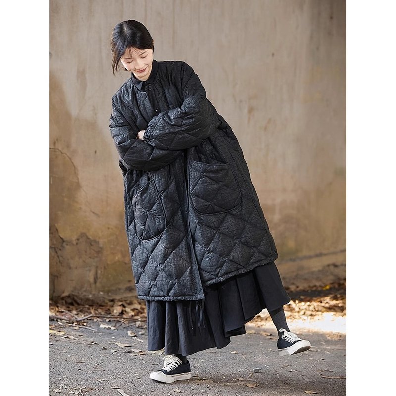 乌木黑香云纱圆领开襟白鹅绒羽绒服 - 女装休闲/机能外套 - 棉．麻 