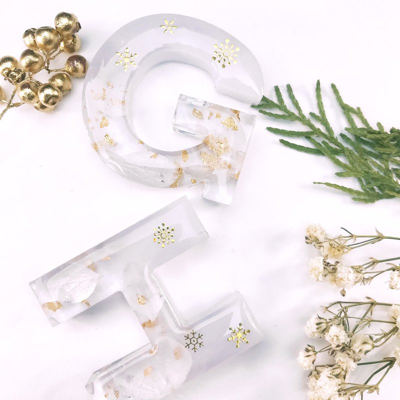 【定制化】冬日的花园干燥花26 大写英文字母姓名钥匙圈 - 钥匙链/钥匙包 - 植物．花 多色