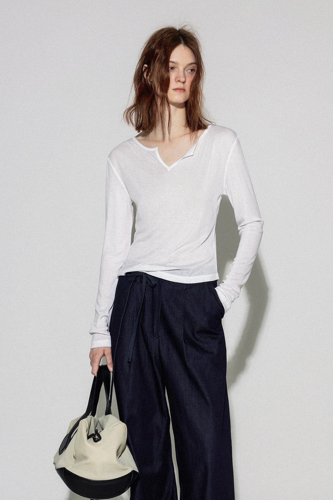 淡人穿搭 慵懒桑蚕丝微透长袖上衣 - 女装上衣 - 其他材质 多色