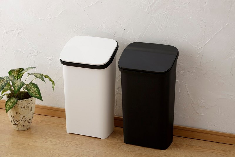 Smooth 按压式缓冲功能垃圾桶 19L 共四色 - 垃圾桶 - 塑料 多色