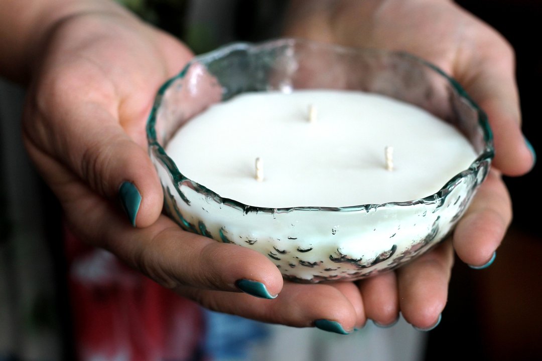 Scented soy wax candles in a handmade glass bowl - Coconut Ice Cream - 蜡烛/烛台 - 蜡 透明