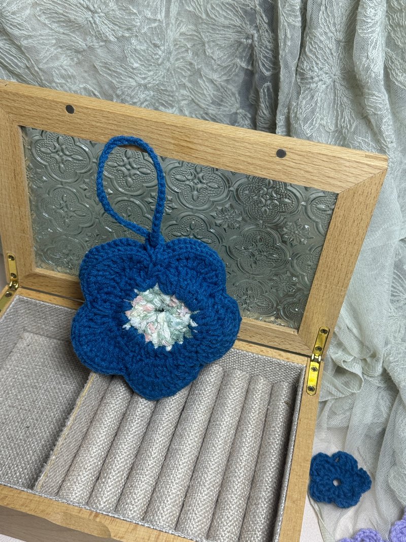 MUMU 小花花双色耳机收纳包 可装Airpods Pro HAND MADE - 耳机收纳 - 棉 