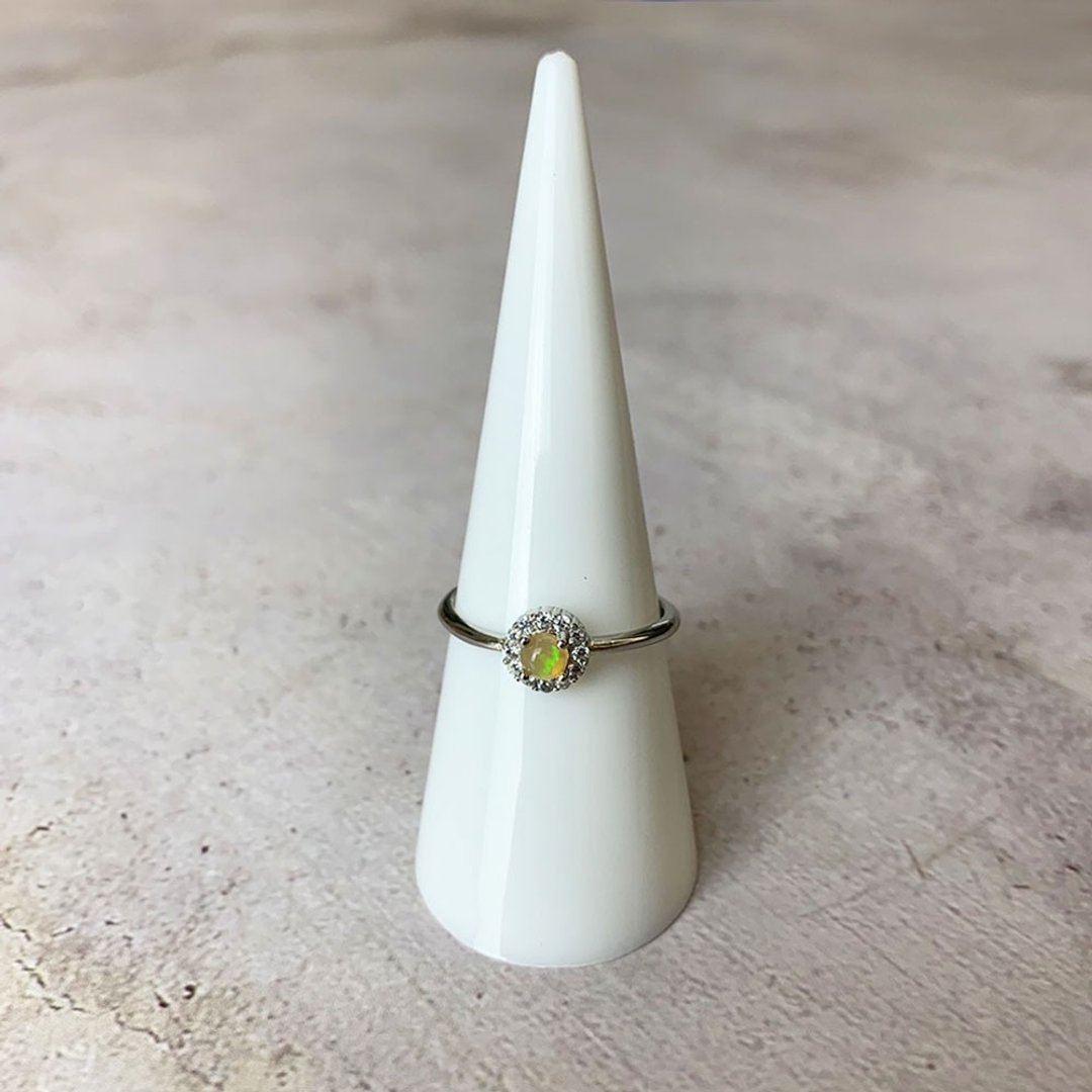 |镶嵌珠宝| 欧珀opal 镶嵌宝石四爪圆形花边戒指 - 戒指 - 宝石 多色