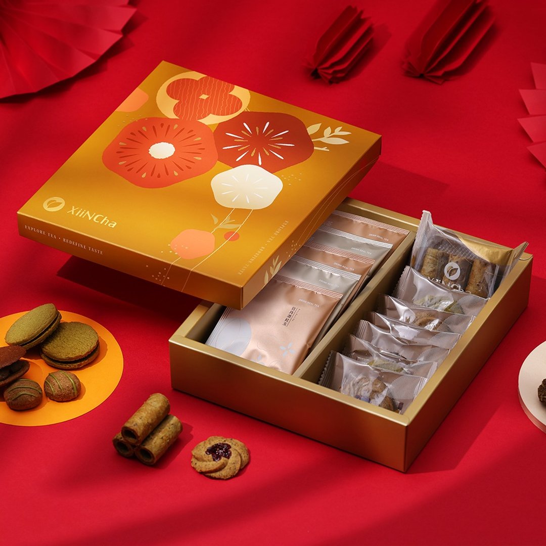 茶系礼盒 | 焙茶三明治饼 x 金萱曲奇 x 京番球饼 x 台湾茶包 烫金 12 入 - 手工饼干 - 新鲜食材 多色