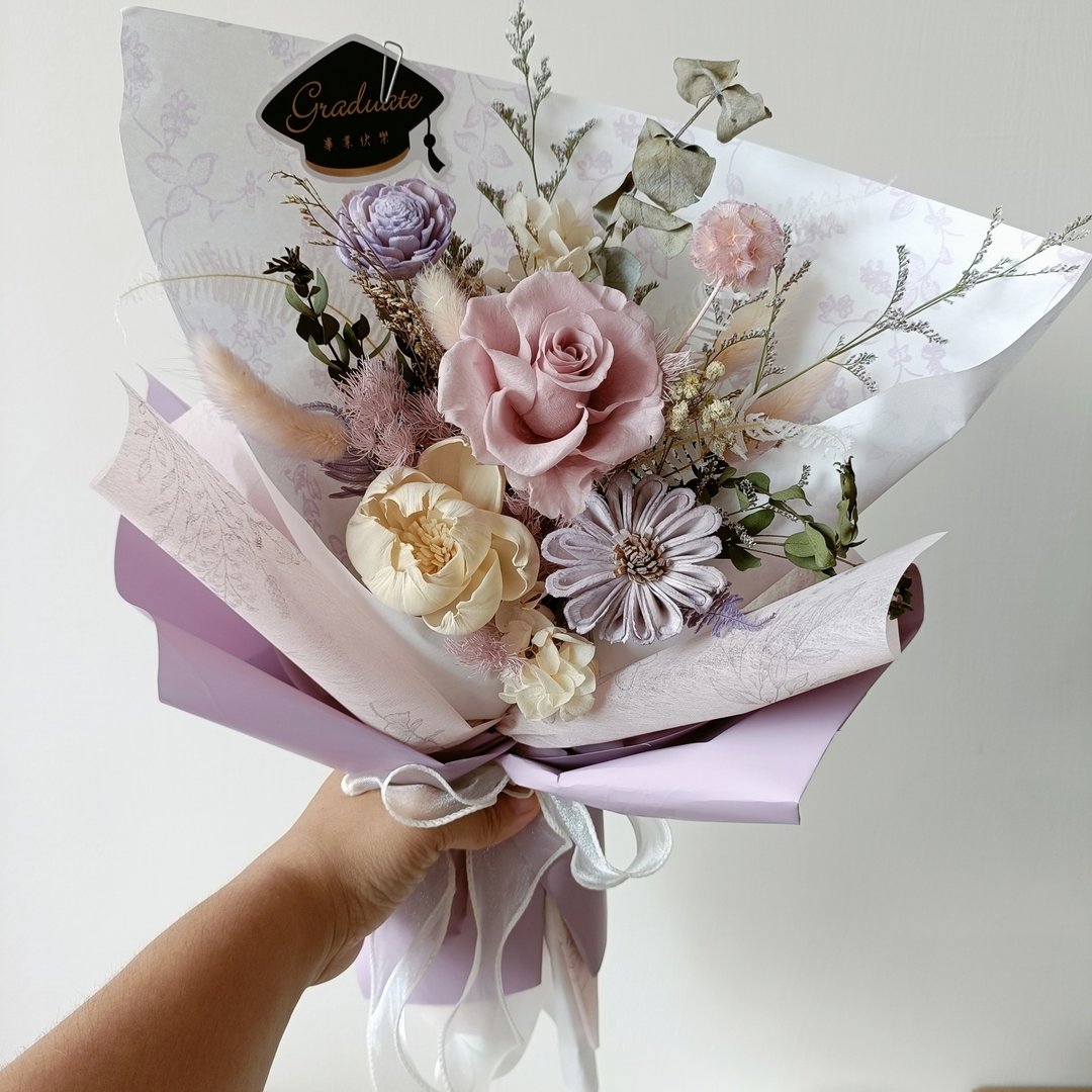 毕业花束礼物 永生玫瑰康乃馨花束 求婚结婚捧花外拍生日礼物七夕 - 干燥花/捧花 - 植物．花 多色