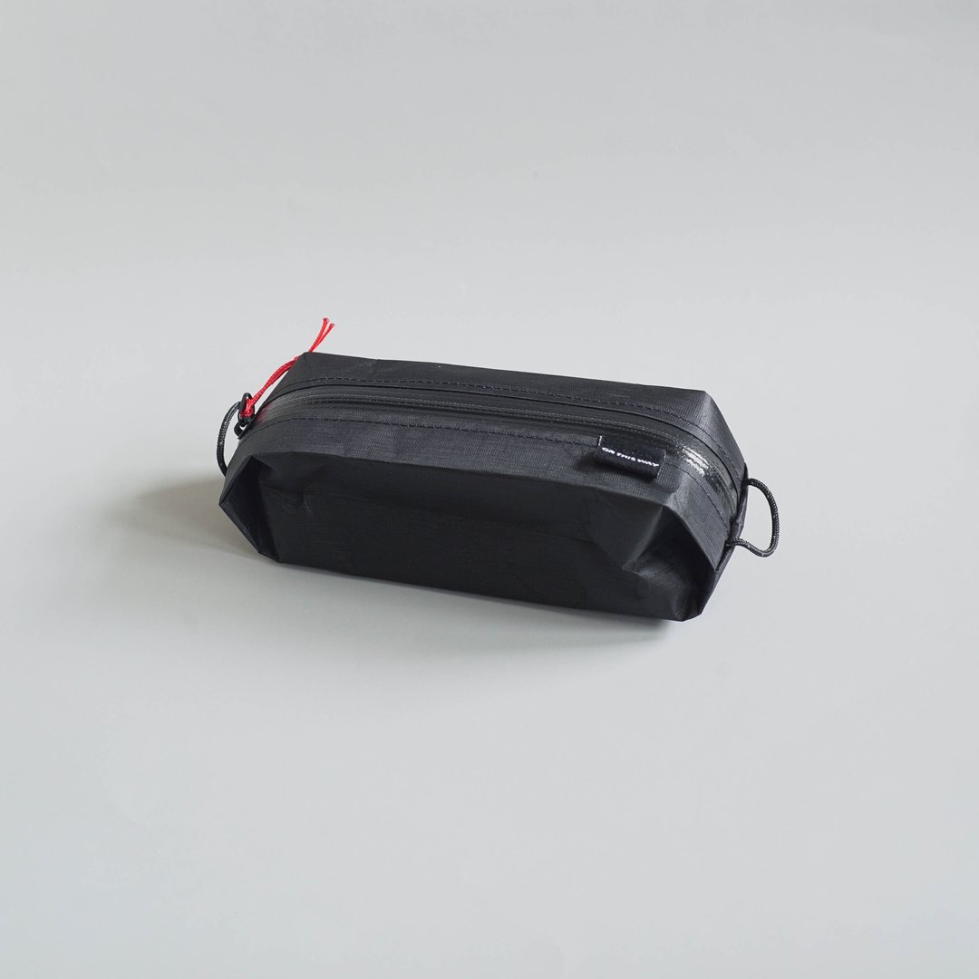 OR THIS WAY Utility Zip Pocket - กระเป๋าซิปใส่ของอเนกประสงค์ - Black - M - 其他 - 防水材质 黑色