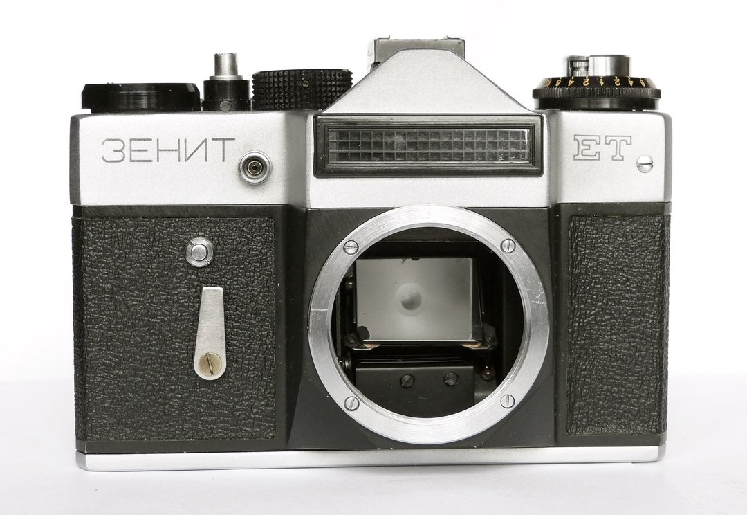 Zenit ET body USSR SLR 35mm film camera BelOMO M42 mount - 相机 - 其他金属 黑色