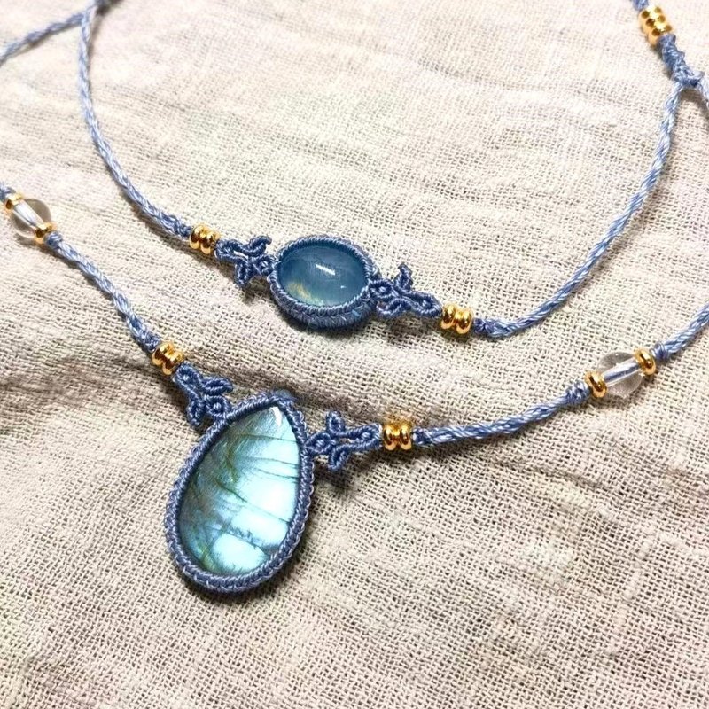 Crystoria Stone | Macrame | 南美蜡线 | 项链 | 拉长石+月亮石 - 项链 - 宝石 蓝色