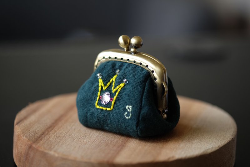 CaCa Crafts | 个人化手工刺绣名字  专属【小公主】迷你口金包 - 零钱包 - 棉．麻 