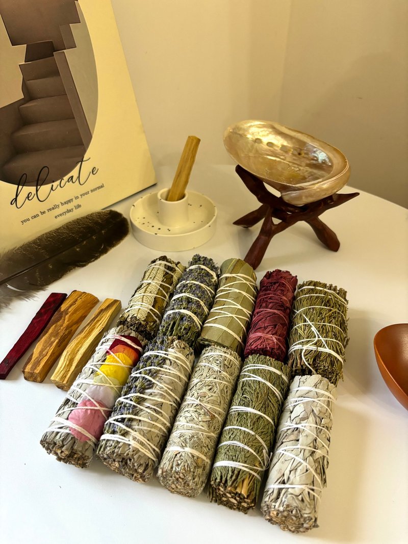 全品種天然植物草仗14件療癒大禮盒套裝白鼠尾草雪松草藍鼠尾聖木 - 香薰/精油/线香 - 植物．花 咖啡色