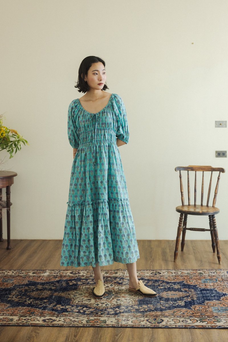 松紧带领口腰身短袖洋装_湖绿小花 - 洋装/连衣裙 - 棉．麻 绿色