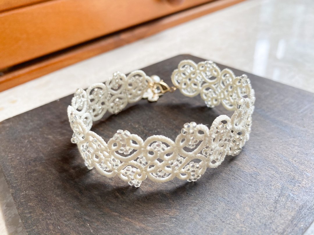 精致手工梭织米白手錬 Tatting Bracelet 手链 手链 手环 梭织 - 手链/手环 - 绣线 白色