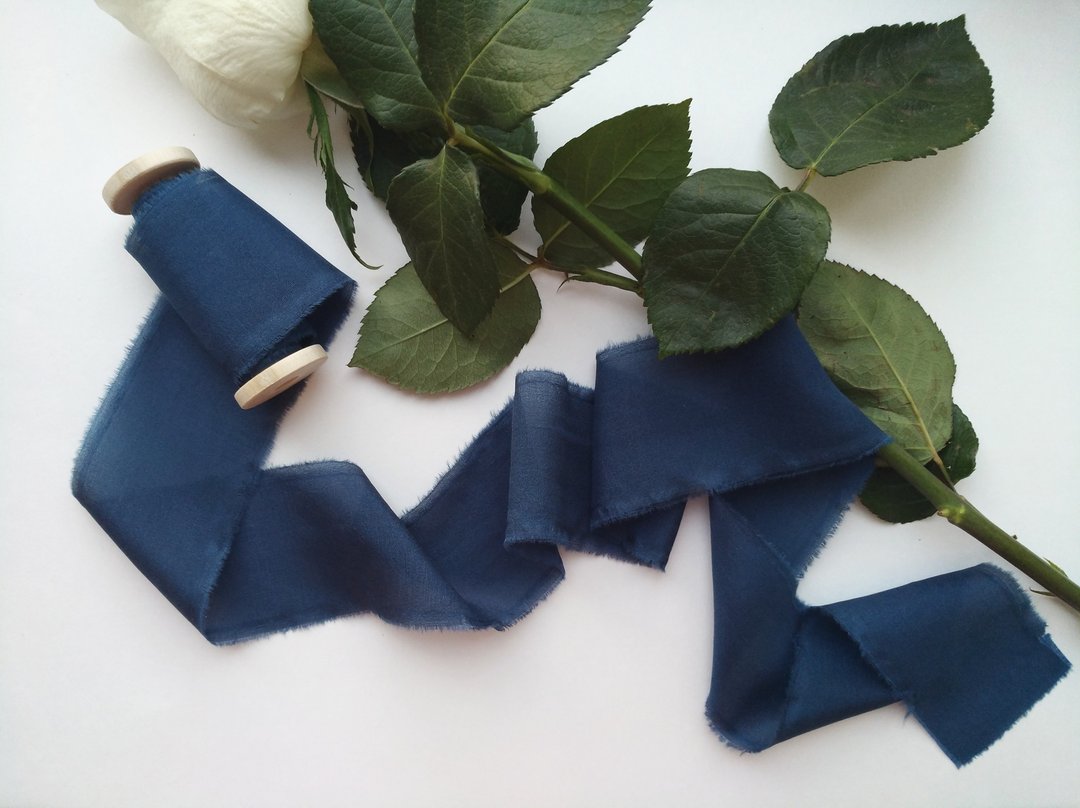 Navy Silk Ribbon / Hand Dyed Silk ribbon on Wood Spool - 包装材料 - 丝．绢 蓝色