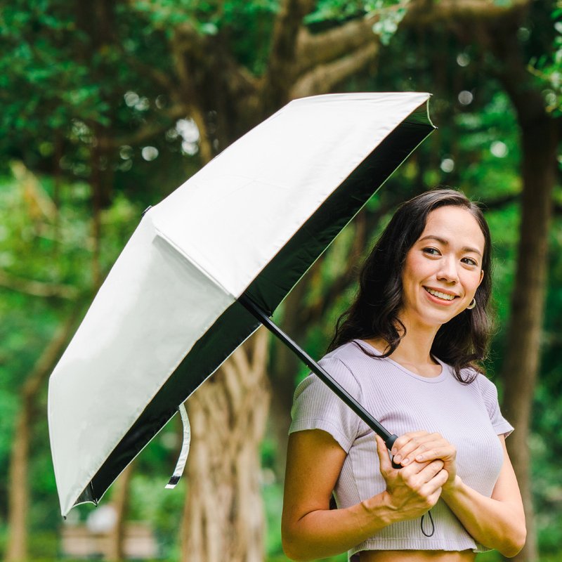 全新发明专利【香风净凉伞-象牙米】折叠伞 黑胶抗UV 风扇 香氛 - 雨伞/雨衣 - 防水材质 白色