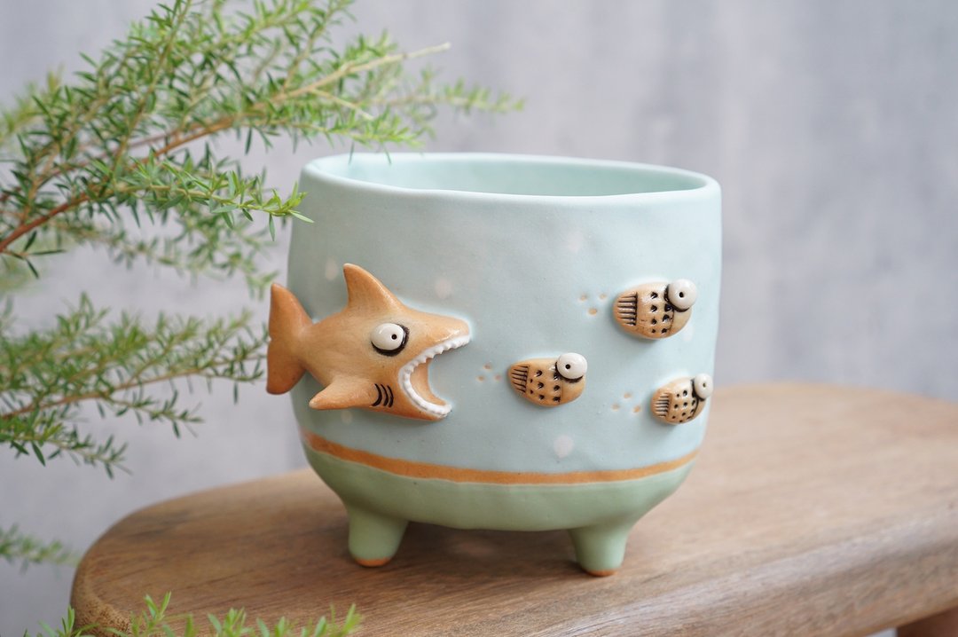 Plant pot with a fish,lithops,cactus,ceramics,pottery,handmade - 花瓶/陶器 - 陶 蓝色