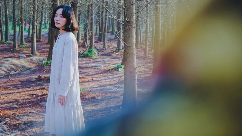 日暮米杏棉麻大波点立领连身洋装 - 洋装/连衣裙 - 棉．麻 黄色