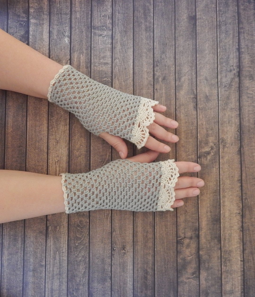 Cottagecore lace fingerless gloves, crochet gloves, lace wedding gloves - 手套 - 棉 灰色