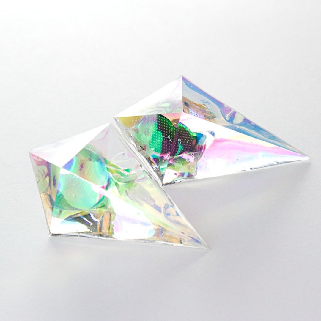 Acute angle pyramid earrings (rainbow) - 耳环/耳夹 - 其他材质 多色