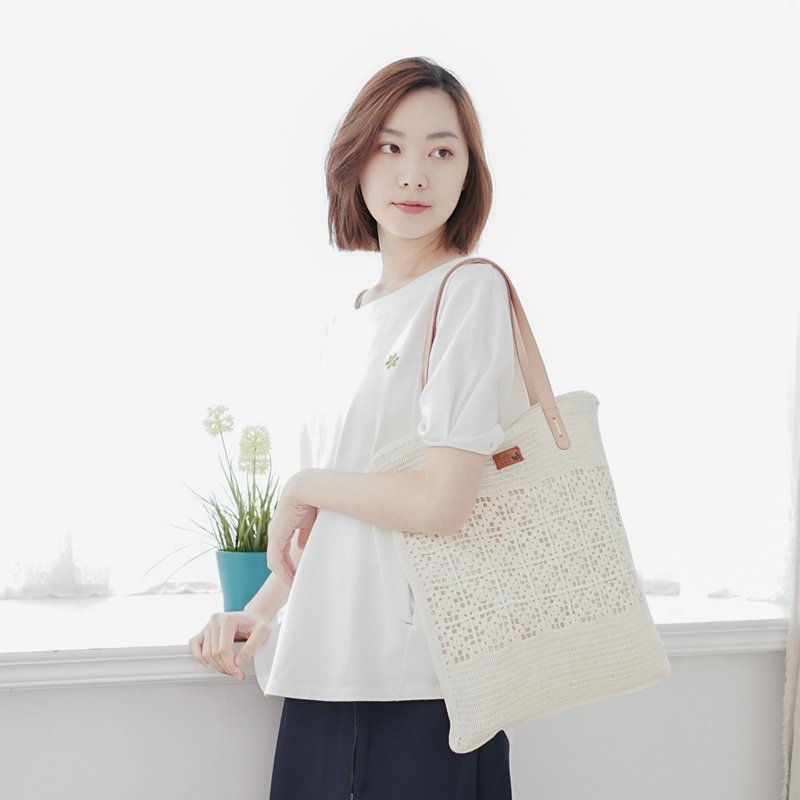 手工针织真皮手提袋-米白色│A4编织手提包/七夕情人节 - 手提包/手提袋 - 棉．麻 卡其色