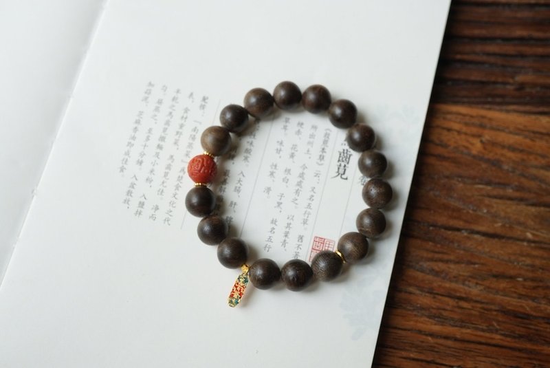 天然沈香 沉香 南红古法银招财辟邪小坠设计手串手持fs - 手链/手环 - 木头 咖啡色