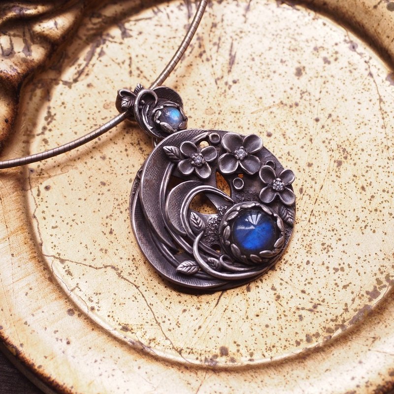 月下花园 圆形 银饰 深蓝 拉长石 手工 项链 独一无二 - 项链 - 半宝石 蓝色