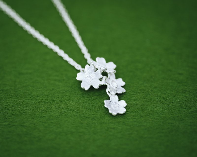 Cherry blossom silver necklace - Sakura pendant & chain - Japanese - 项链 - 银 银色