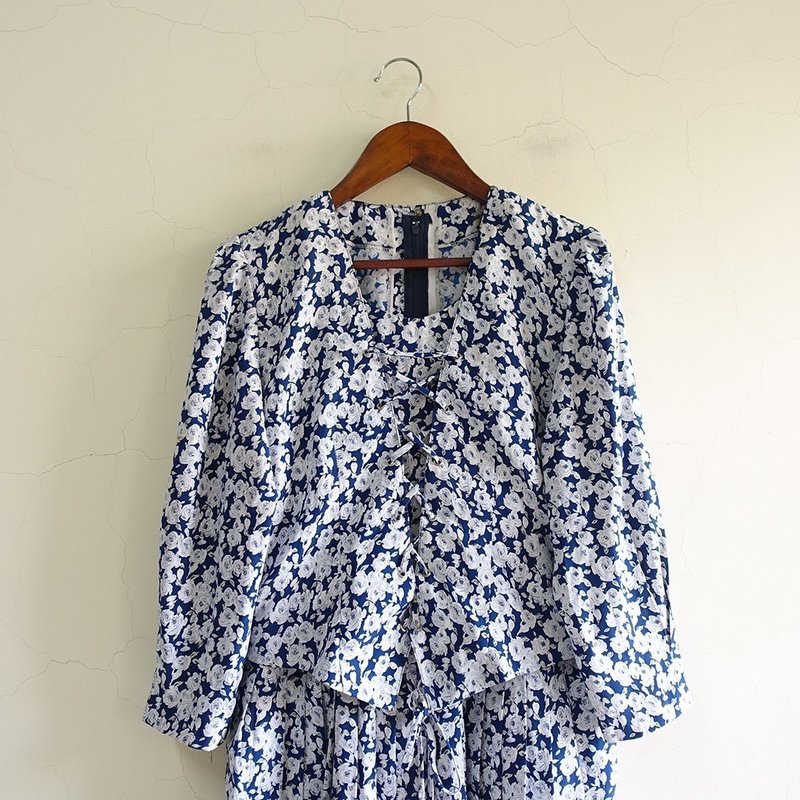 │Slowly│ 深蓝花卉/古着洋装 │vintage.复古.文艺 - 洋装/连衣裙 - 聚酯纤维 多色