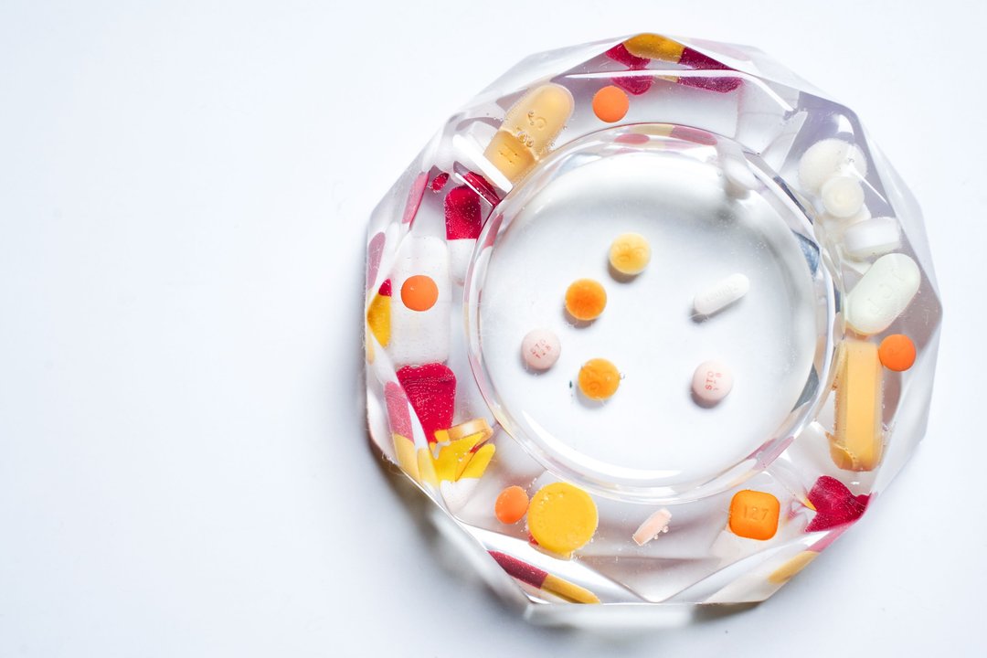 Pills 爱是彩色糖衣包装却没营养的药药 白日梦款 烟灰缸 烛台 - 摆饰 - 树脂 多色