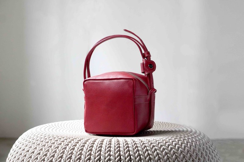 两用方块小包・附内袋钥匙圈 #NUME-RED - 侧背包/斜挎包 - 真皮 红色