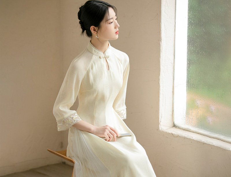 新中式 改良奧黛旗袍修身仙气中國風連衣裙洋裝 - 女装上衣 - 丝．绢 黄色