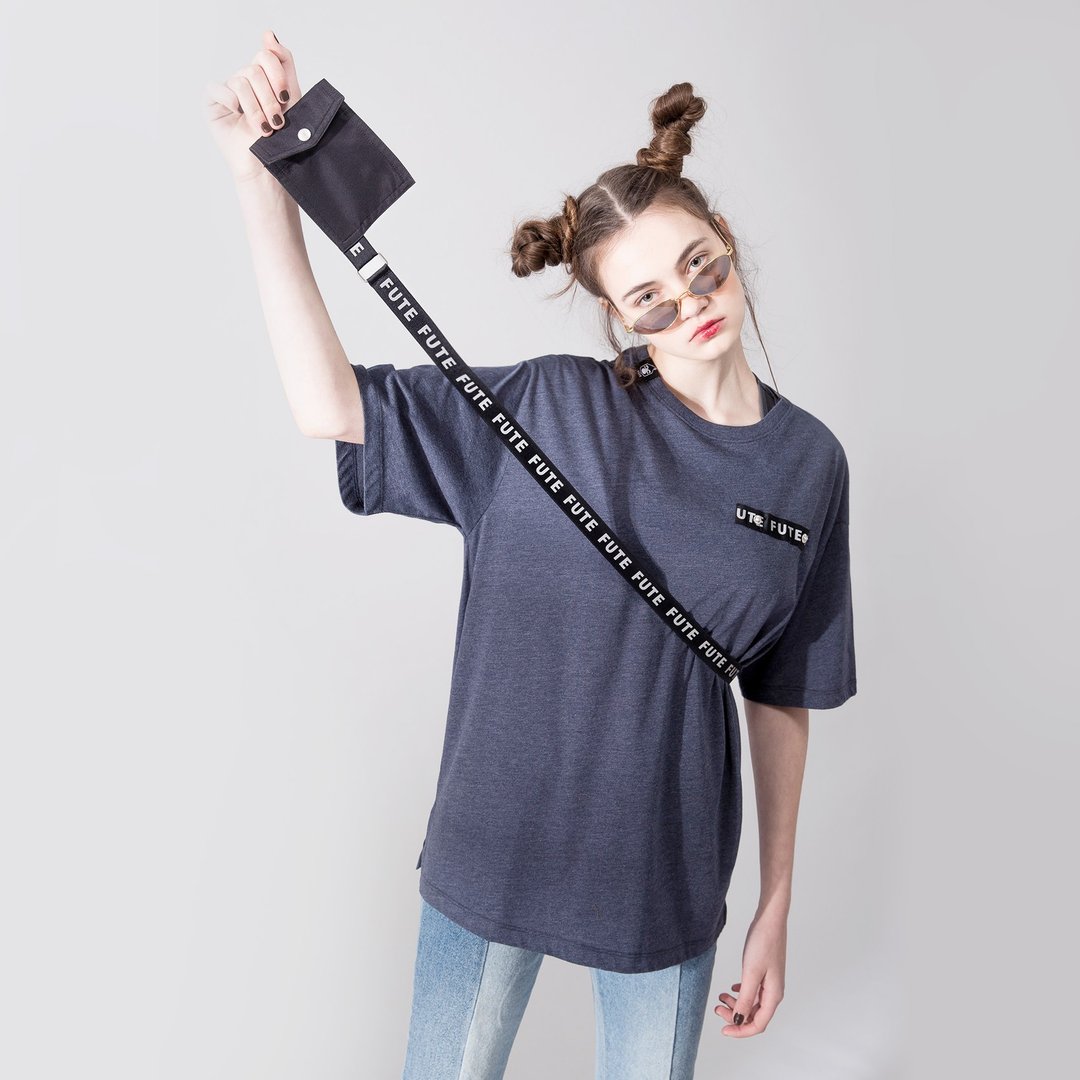 【中性款】 宽松落肩 可拆口袋 短袖t-shirt / 麻花蓝 - 女装上衣 - 棉 灰色