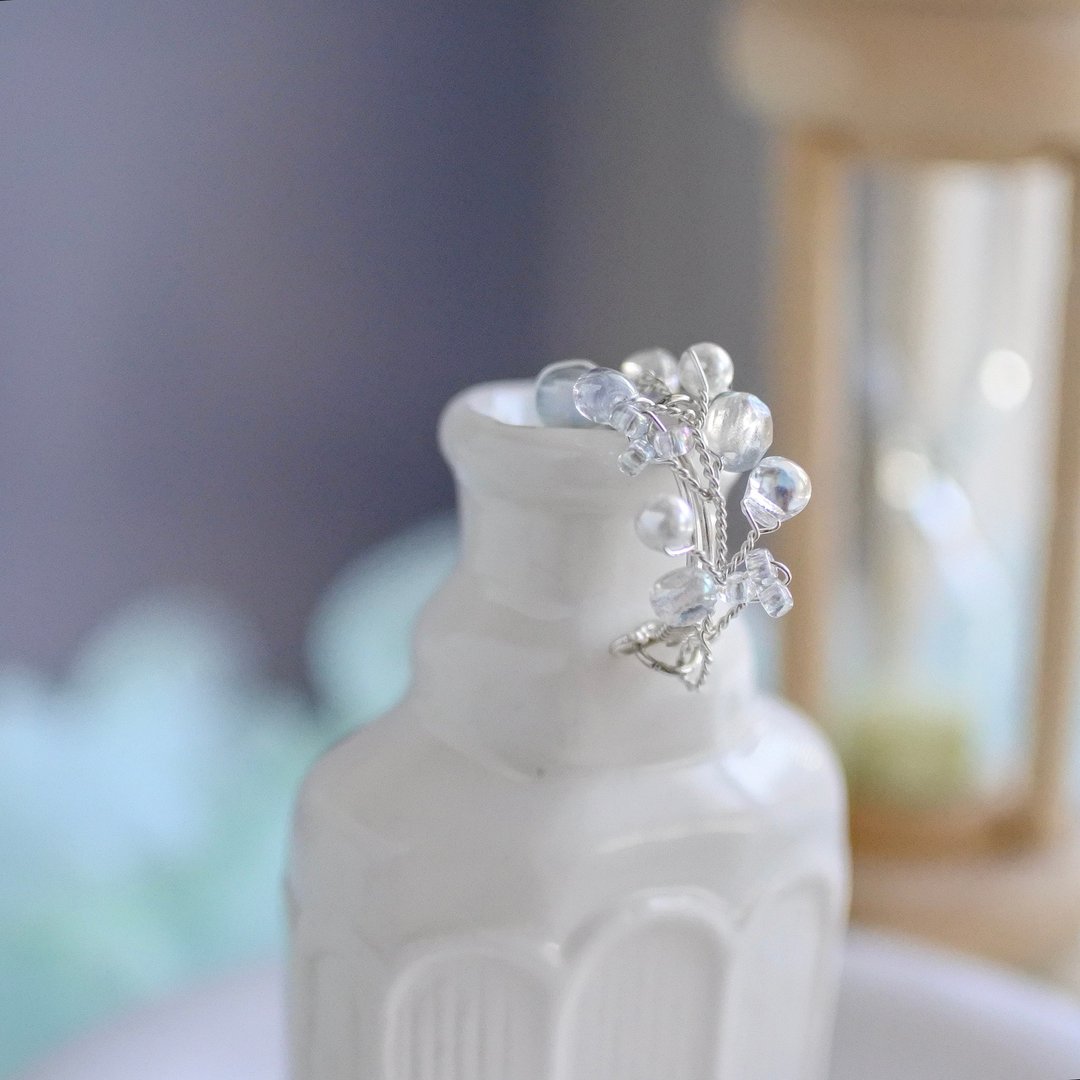 Soap Bubble Series – Yuwai Ear cuff - 耳环/耳夹 - 其他金属 蓝色