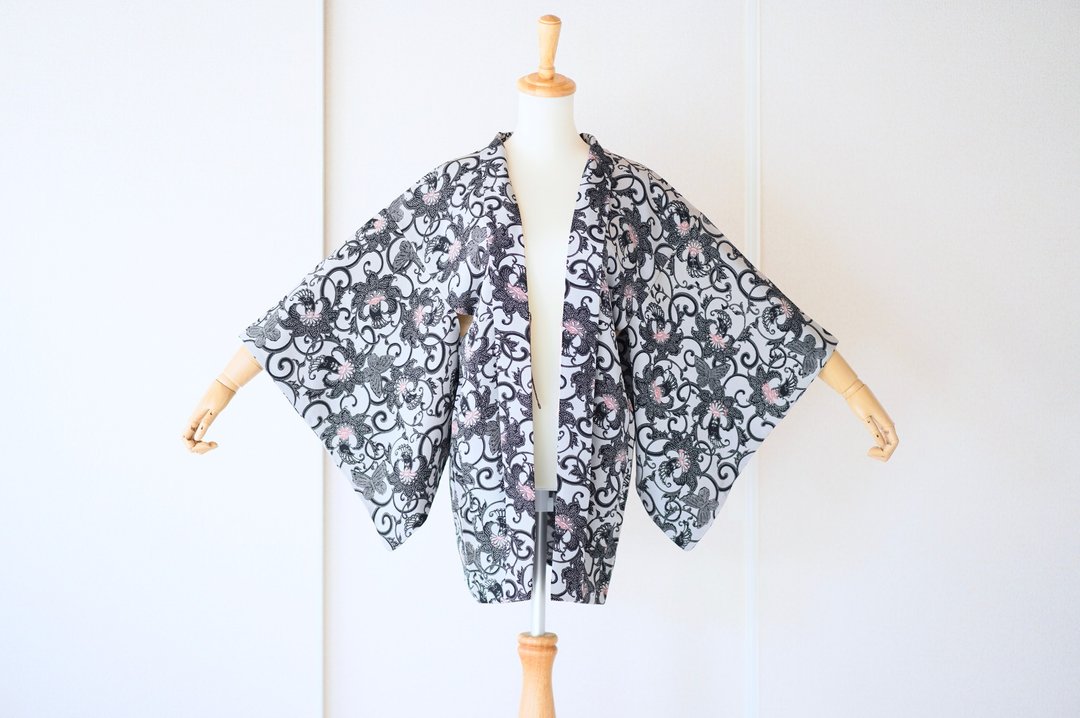 Vintage kimono jacket, Haori, Japanese Kimono /4630 - 女装休闲/机能外套 - 丝．绢 黑色