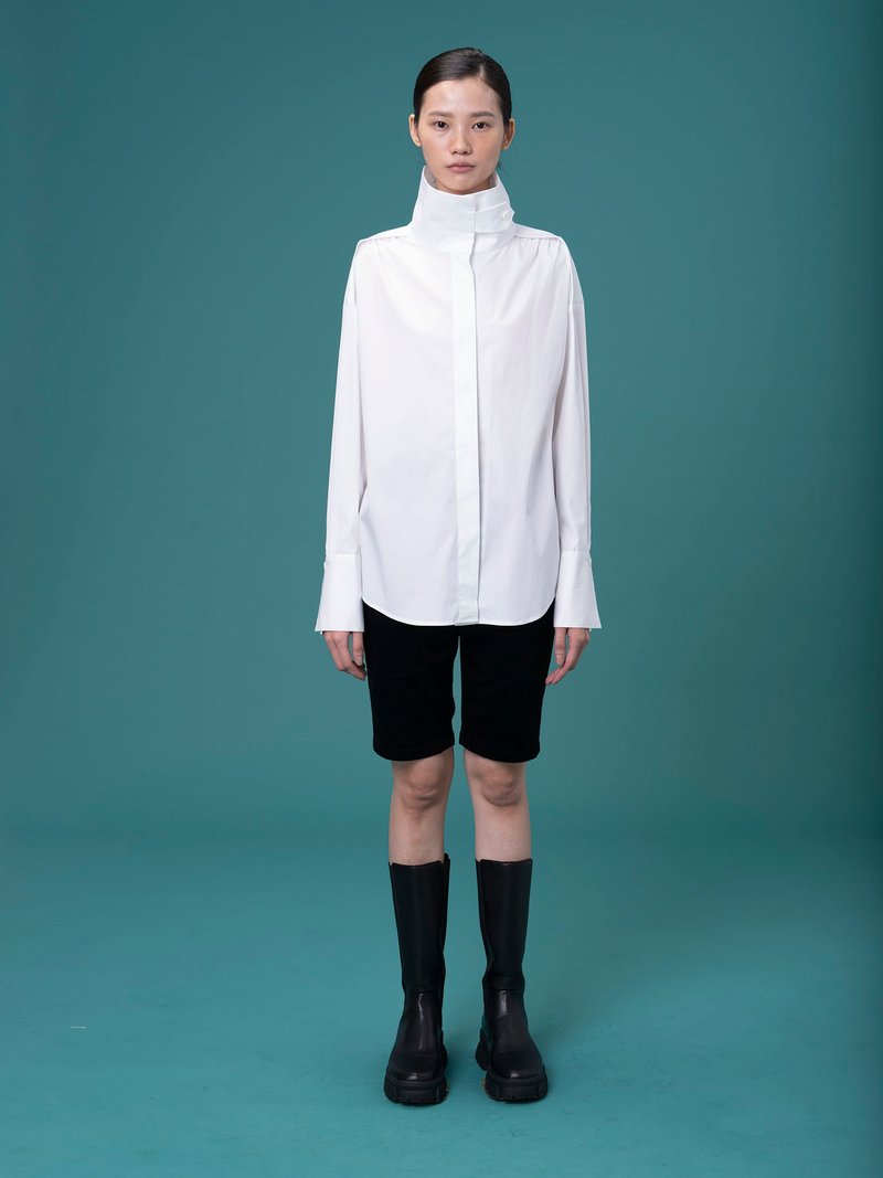 UUIN _ 黑绒五分短裤 - 女装短裤 - 棉．麻 黑色