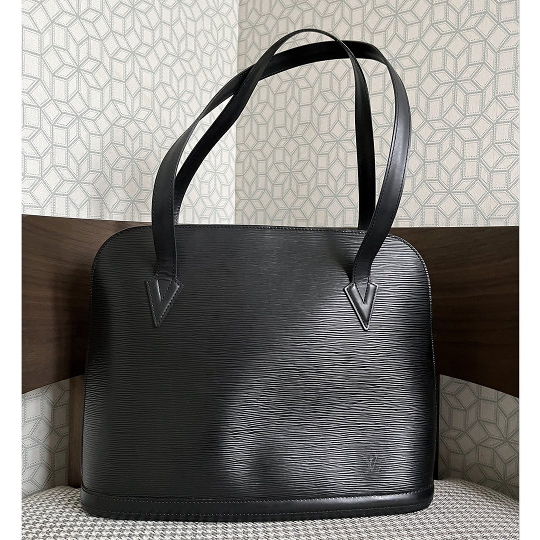 LOUIS VUITTON 黑色牛皮水波纹 肩背包 - 侧背包/斜挎包 - 真皮 黑色