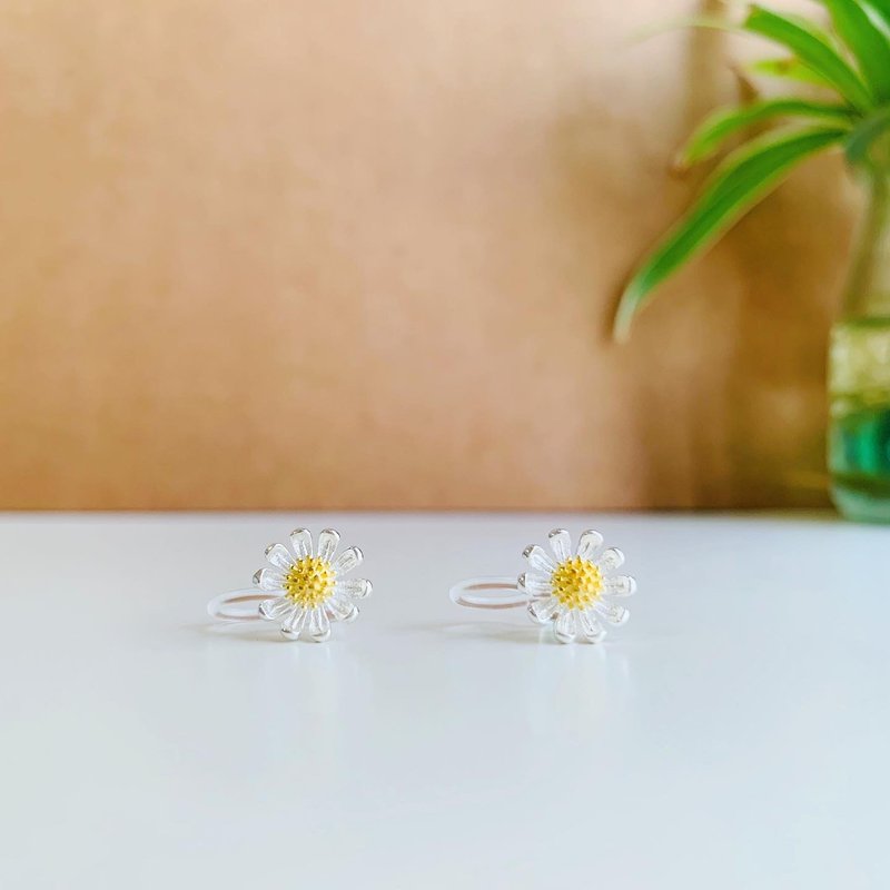 925纯银 / 双色可爱 • 小雏菊硅胶耳夹 - 耳环/耳夹 - 纯银 银色