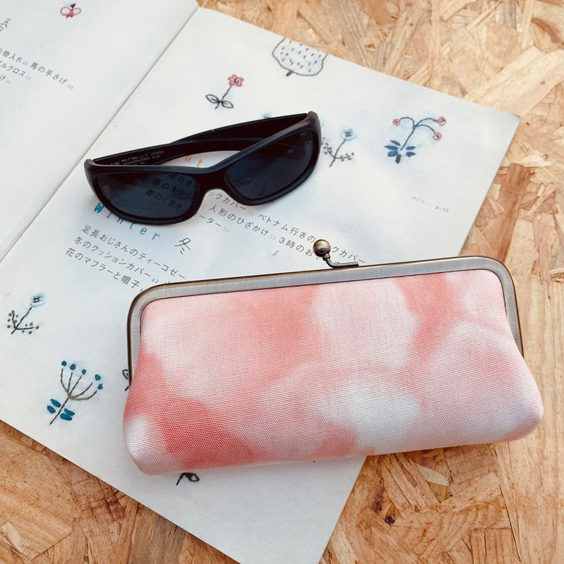 口金包/眼镜包/笔袋/化妆包/礼物/台湾制造【晚霞】 - 零钱包 - 棉．麻 