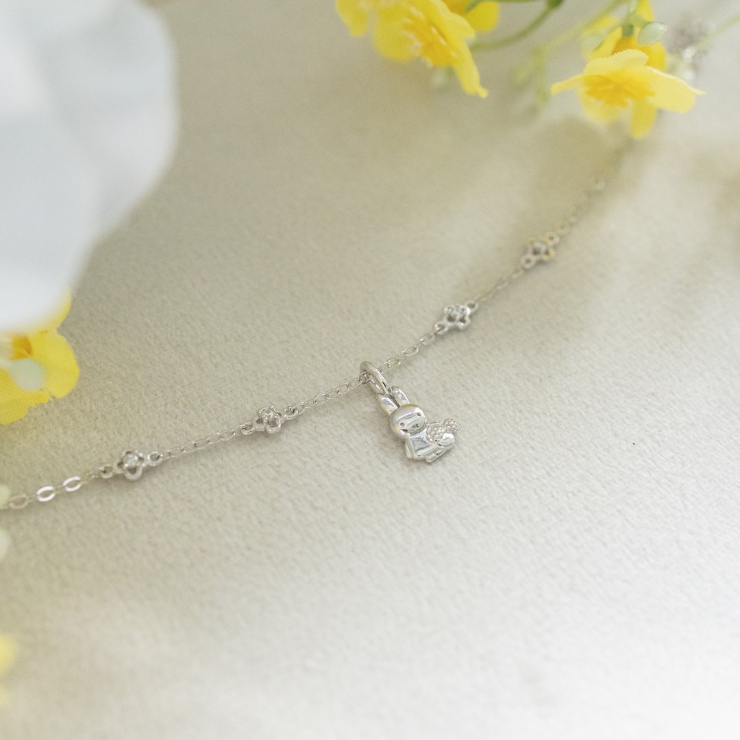 【Pinkoi x miffy】【第二批预购 4 月 20】Miffy 和花纯银手链 - 手链/手环 - 纯银 银色