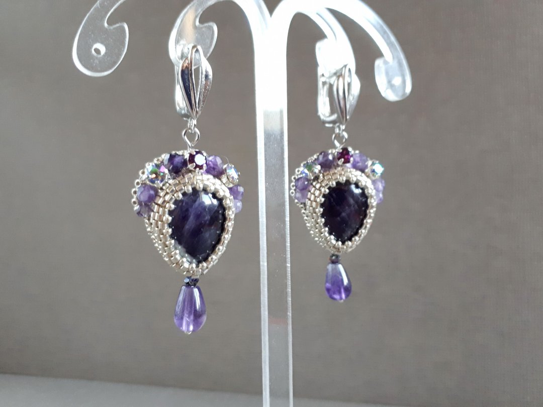 Purple amethyst earrings, beaded earrings, dark academia birthstone jewelry - 耳环/耳夹 - 半宝石 紫色