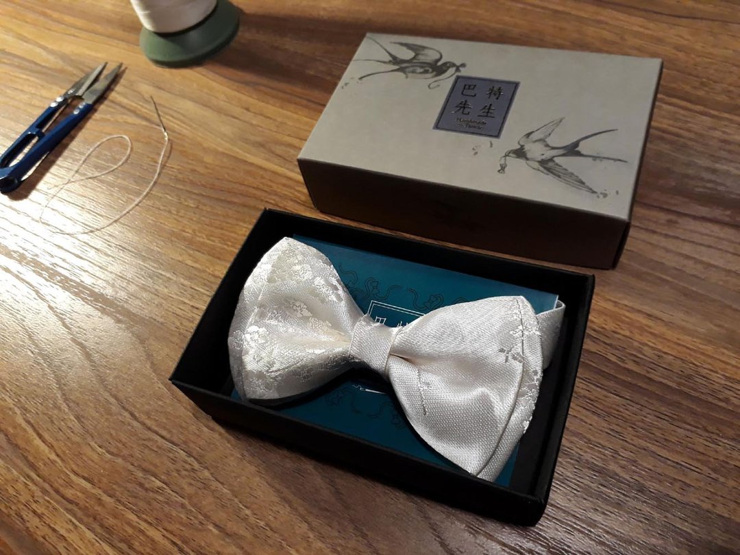 雪梅 领结 Bow ties - 领带/领带夹 - 聚酯纤维 白色