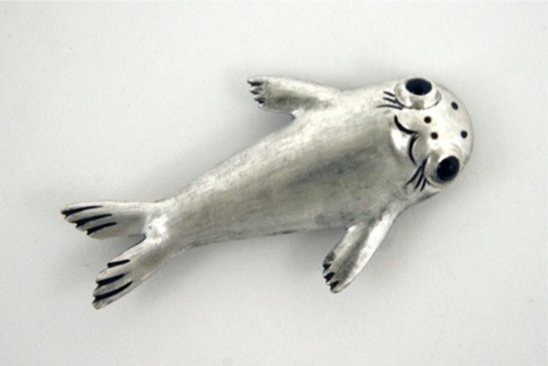 Pinkoi 代购 - 海豹胸针 - 胸针 - 其他金属 