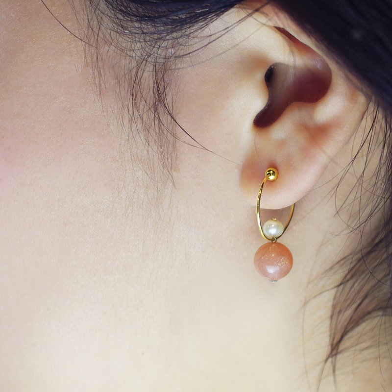 摇摆太阳石单耳夹 Flip Pink Earring - 耳环/耳夹 - 珍珠 金色